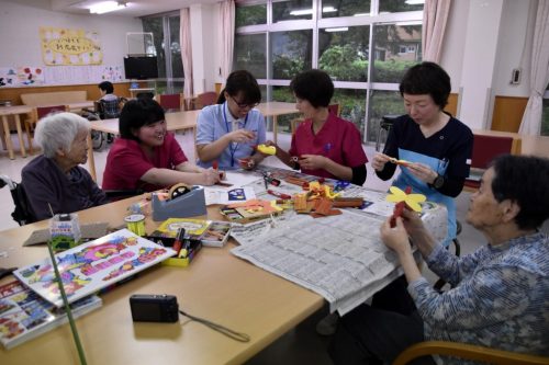 作品づくりも一緒にします